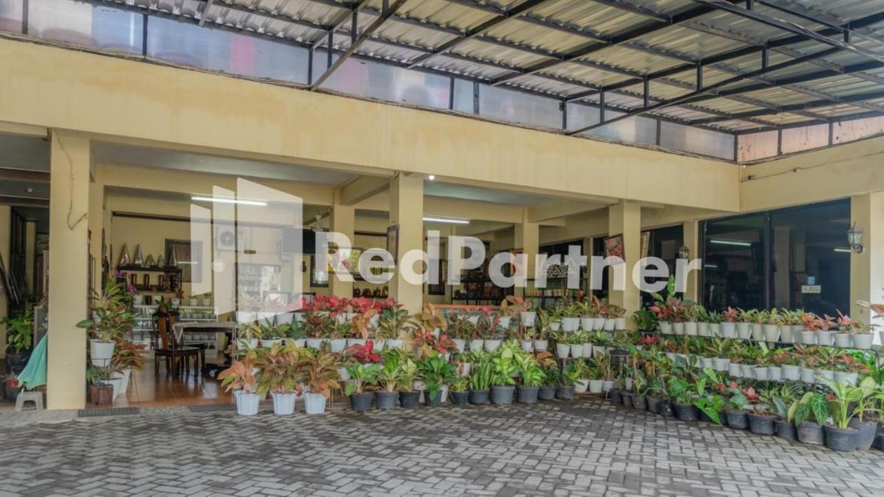 Vandhela Homestay Syariah Mitra Reddoorz Surabaya Dış mekan fotoğraf